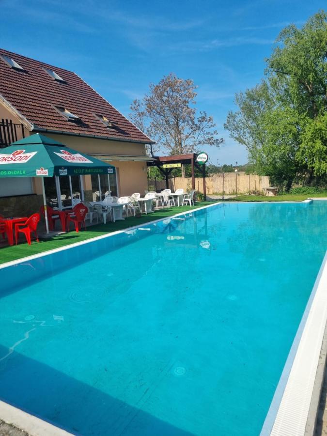 Beach Taban Vendeghaz Balatonlelle Eksteriør billede